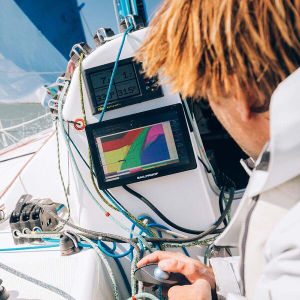 STS10 Sailproof wWaterproof Sunlight Readable Touchscreen - (c) JB D'Enquin