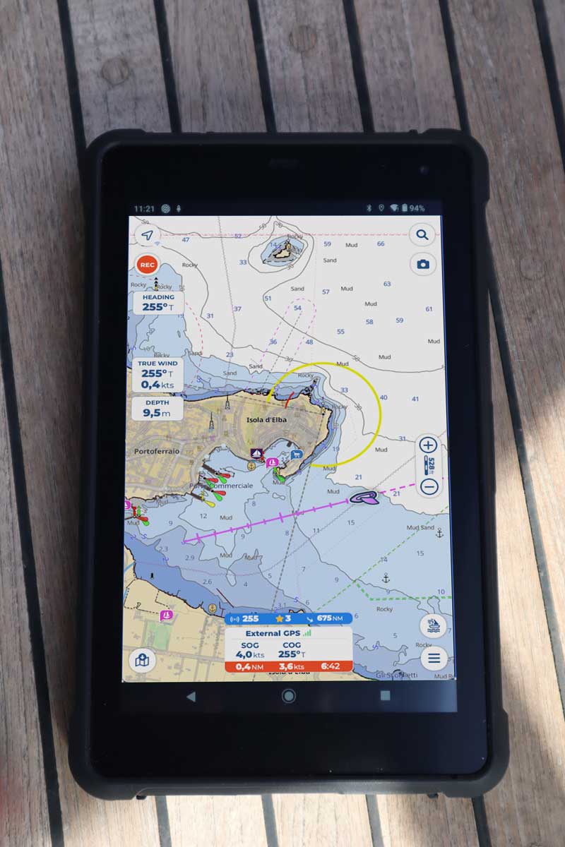 SailProof tablet showing the AquaMap autopilot control